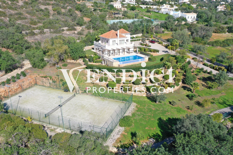 Santa Barbara de Nexe Luxury Villa for Sale