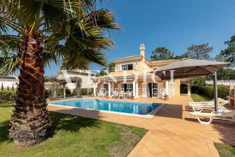 Superb 4 Bed Villa