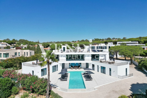 An Architectural Masterpiece at Quinta das Salinas