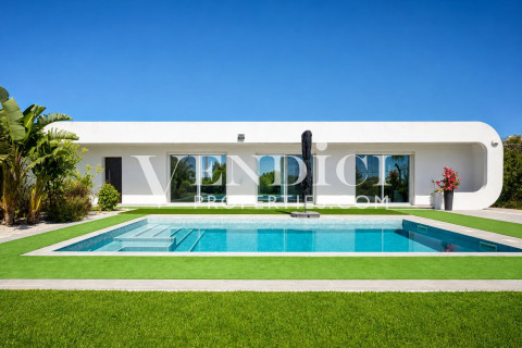 4 Bed Single Storey Villa