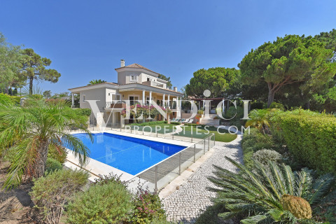 Beautiful 6 Bedroom Villa with Golf Views