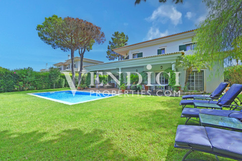 SPACIOUS 4 Bed Villa