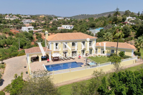 SUPERB 4 Bed Villa