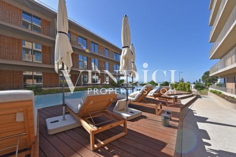 Superb 2 Bed First Floor Apartment