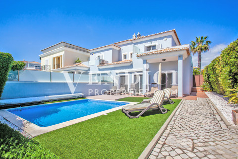 3 Bed Linked Villa For Sale