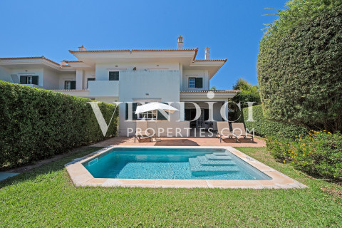 Splendid 3 Bedroom Townhouse For Sale