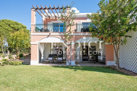 Elevated Golf View Townhouse in Vilar do Golf
